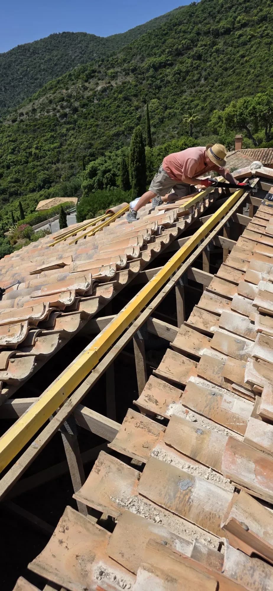 Réfection de faîtage avec closoir ventilé au Rayol-Canadel-sur-Mer — photo 3