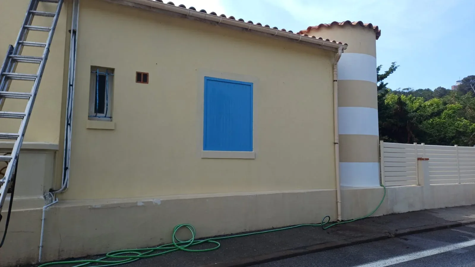 Nettoyage et rénovation de façade à Saint-Raphaël — photo 2